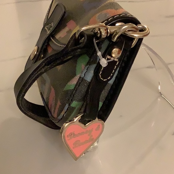 DOONEY & BOURKE wristlet - Picture 2 of 2